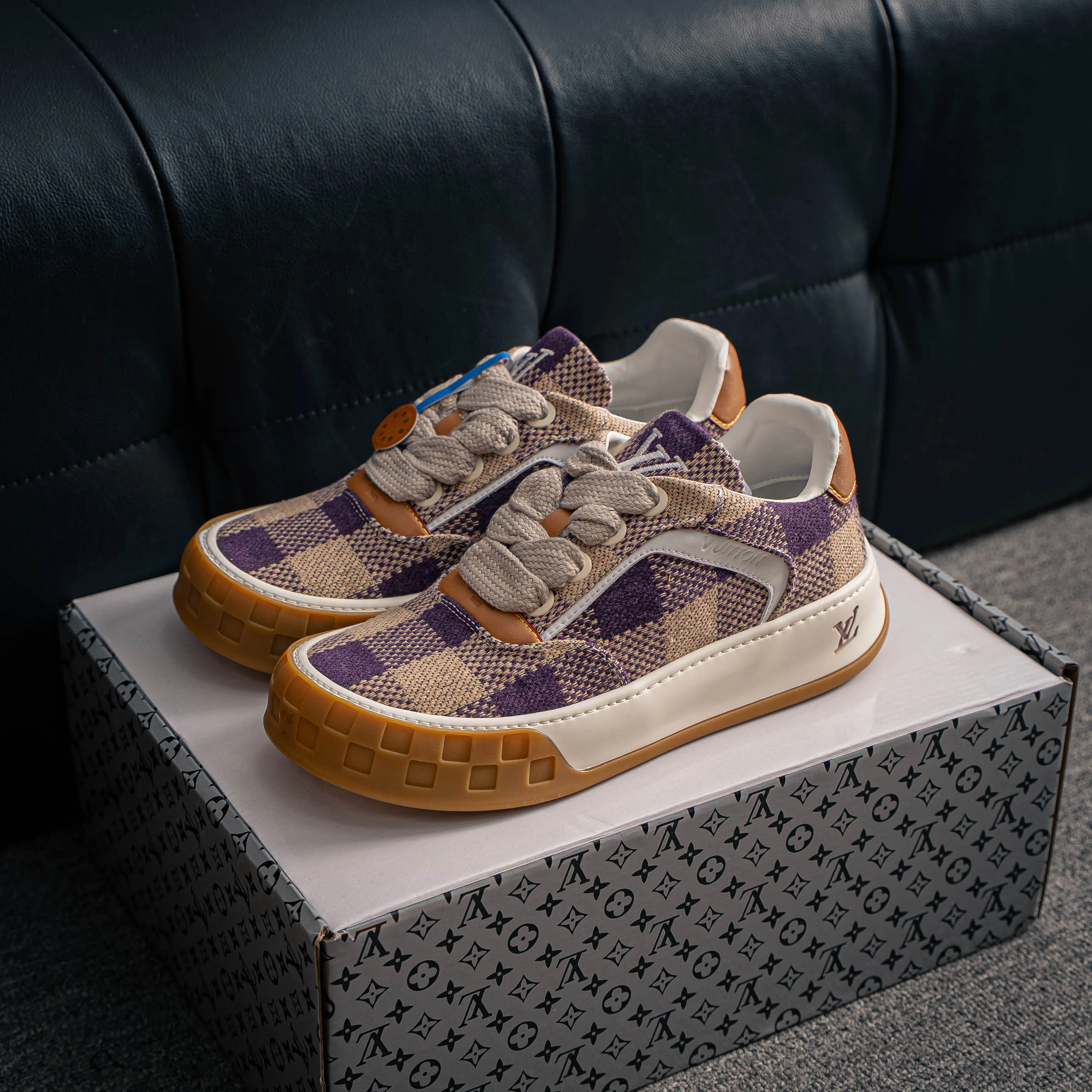 # LV LOUIS VUITTON Tilted Low Sneakers Series Low-Top Retro Versatile Skate Shoes 2026 Skate Shoes Shoes